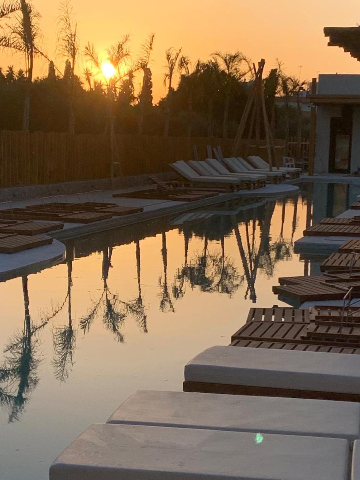 Khroma Luxury Suite 1 Beach Front Apartment Χερσόνησος Εξωτερικό φωτογραφία