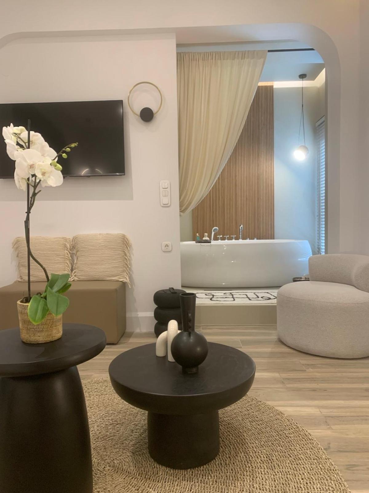 Khroma Luxury Suite 1 Beach Front Apartment Χερσόνησος Εξωτερικό φωτογραφία